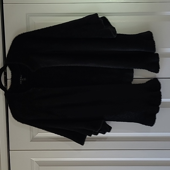 Tribal Black Oversized 3/4 sleeve Chenille Fur like Sweater Cape Size Small - Picture 4 of 9